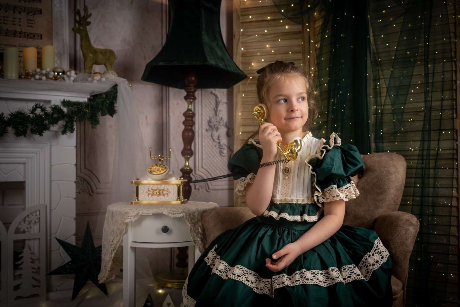 Decor 1 – Crăciun clasic la șemineu