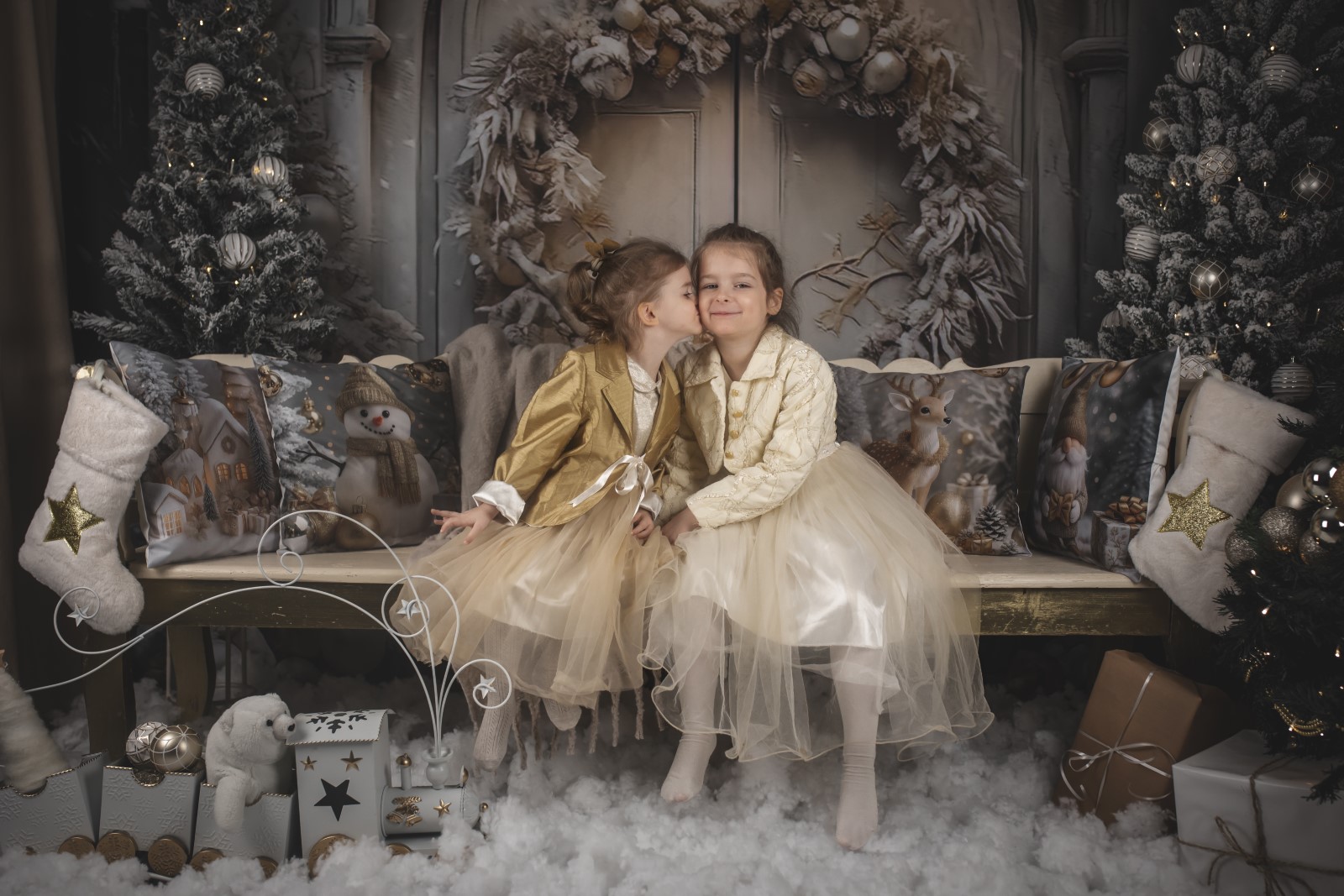 Decor 2 – Poveste de iarnă aurie